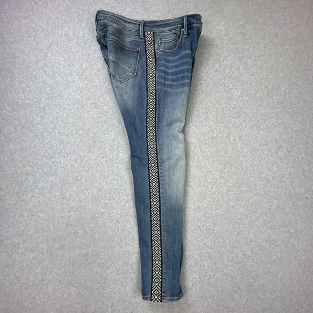 Driftwood Jackie High Rise Jeans Womens Sz 28 x 28 Geometric Stripe Embroidered - Picture 3 of 15